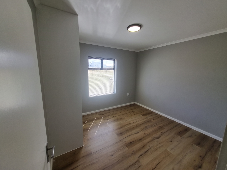 To Let 3 Bedroom Property for Rent in Hoogland Western Cape